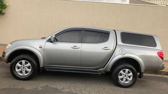MITSUBISHI L200 TRITON 3.2 HPE 4X4 CD 16V TURBO INTERCOOLER DIESEL 4P AUTOMÁTICO